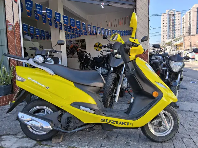 Moto Suzuki Burgman 2013 125i