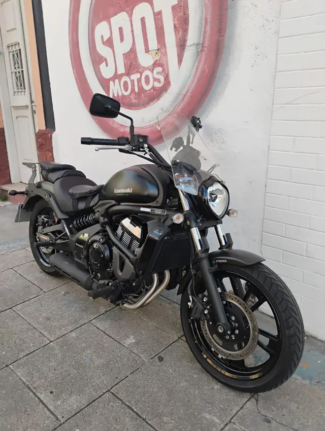 Carro Kawasaki Vulcan 2023 S 650