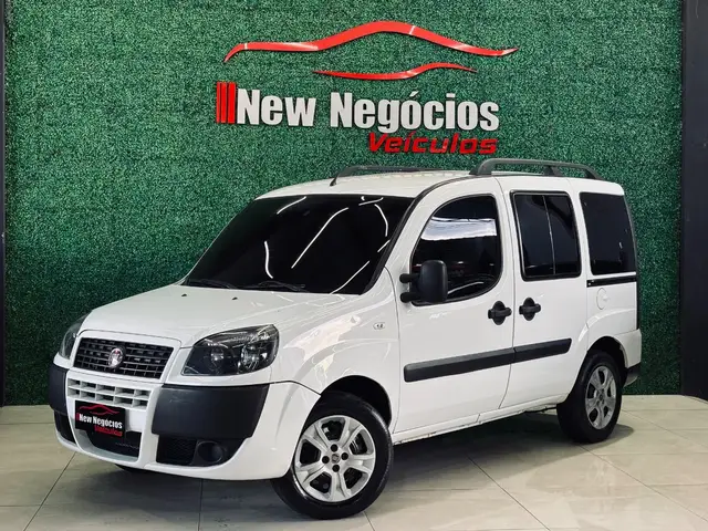 Carro Fiat Doblò 2019 Essence 1.8 16V (Flex)