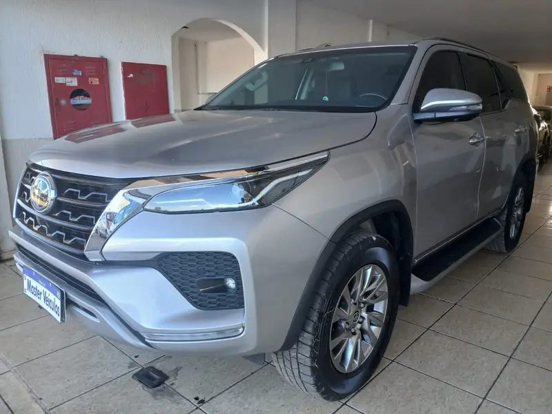 Toyota SW4 SRX 2.8 turbodiesel 5L 4x4 (Aut)