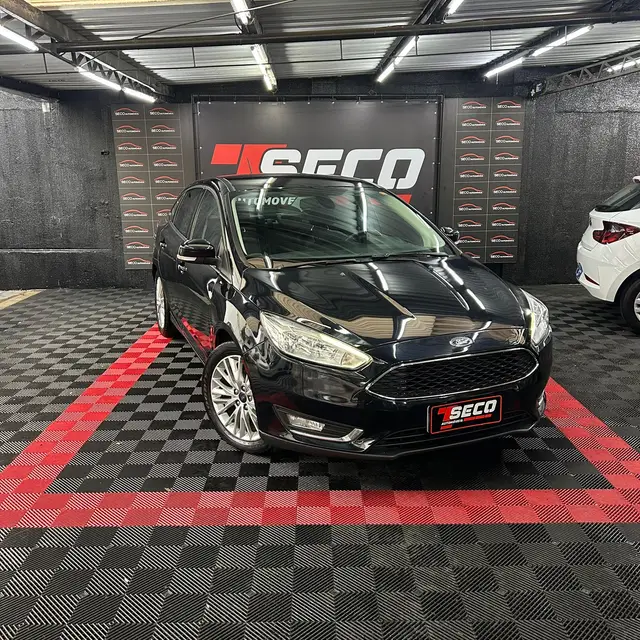 Carro Ford Focus Sedan 2018 SE 2.0 PowerShift