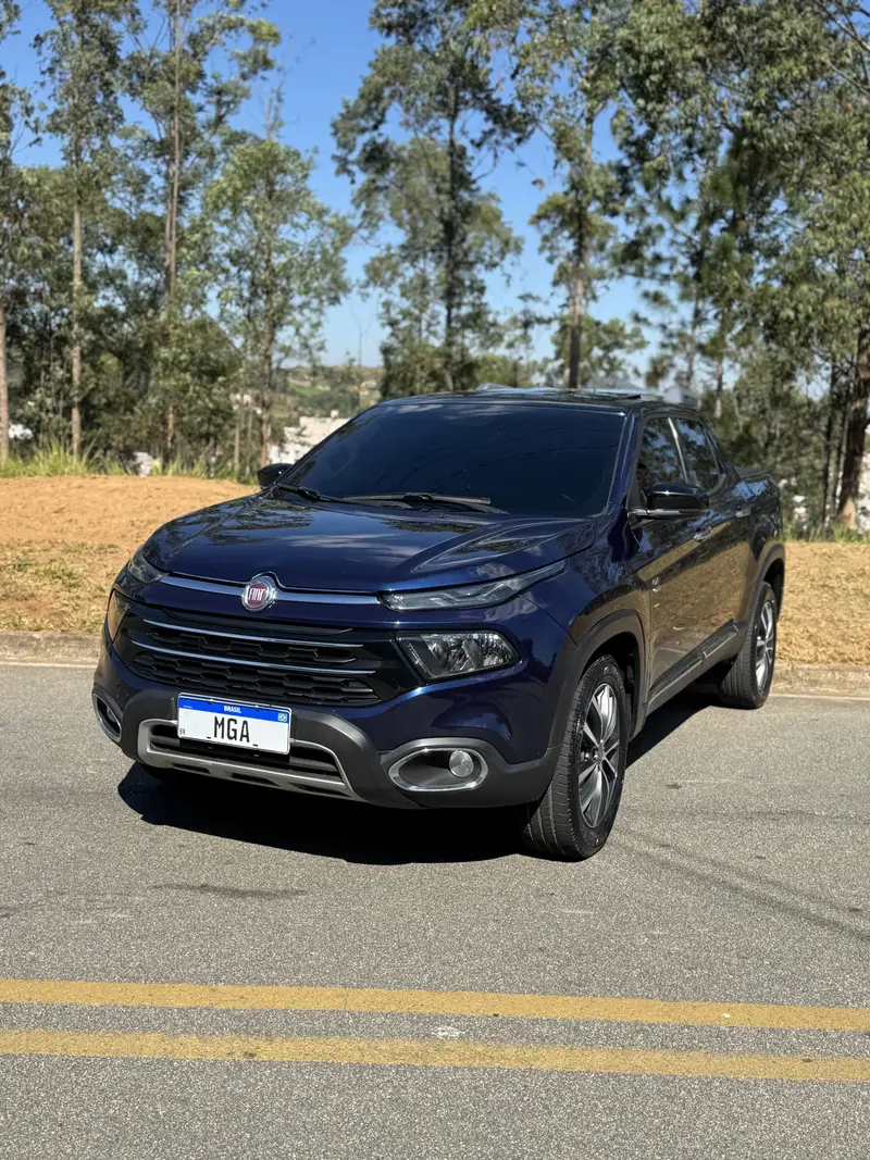 Fiat Toro Volcano 2.4 AT9 4x2 (Flex)