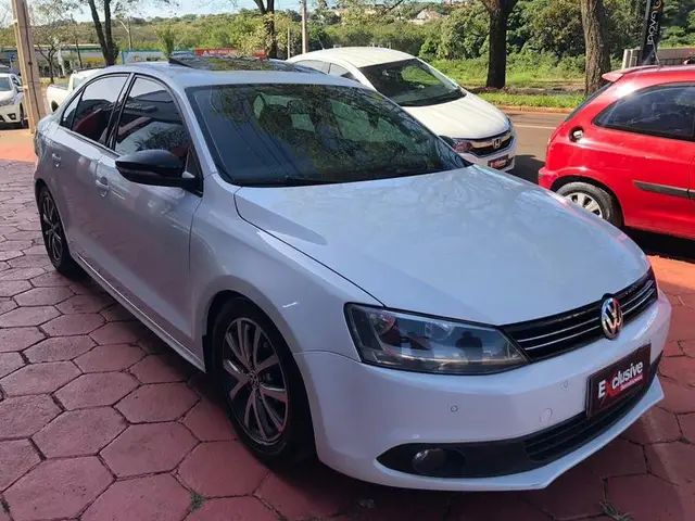 Carro Volkswagen Jetta 2013 2.0 Comfortline Tiptronic (Flex)