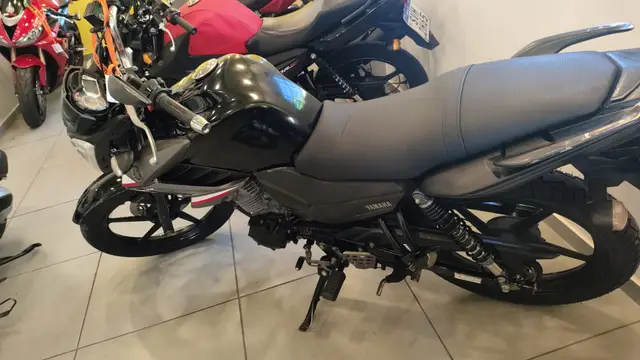 Moto Yamaha YS 150 Fazer 2022 SED