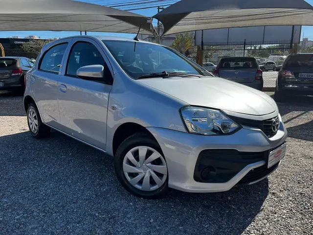 Carro Toyota Etios 2018 X 1.3 (Flex)