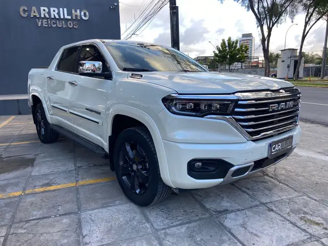 Carro RAM Rampage 2024 Laramie 2.0 Turbo