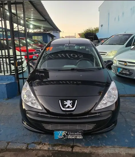 Carro Peugeot 207 2011 Hatch XR 1.4 8V (flex) 4p
