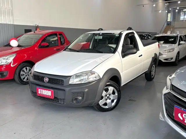 Carro Fiat Strada 2017 Hard Working 1.4 (Flex) (Cabine Simples)