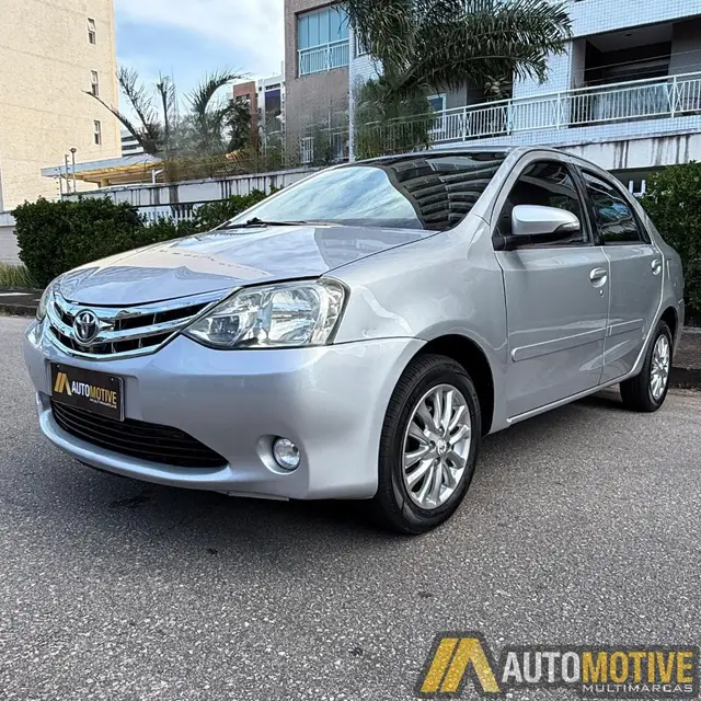 Carro Toyota Etios Sedan 2016 XLS 1.5 (Flex)