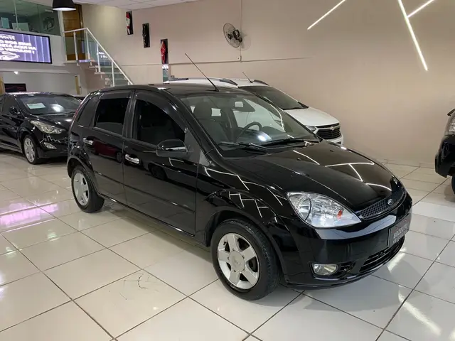 Carro Ford Fiesta Hatch 2005 1.6 (Flex)