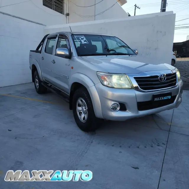 Carro Toyota Hilux Cabine Dupla 2012 Hilux STD 4x4 2.5 (cab. dupla)