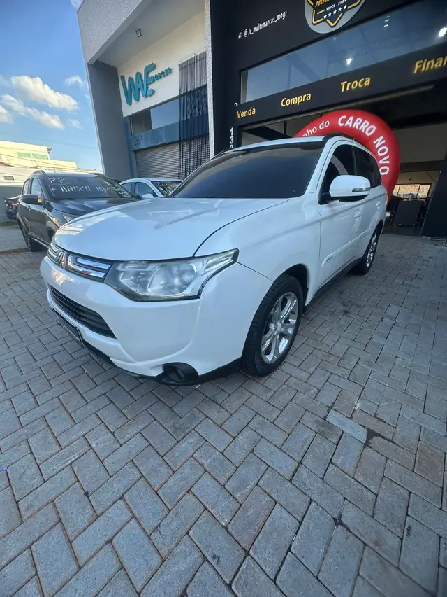 Carro Mitsubishi Outlander 2015 2.0 16V CVT
