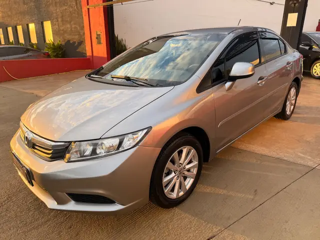 Carro Honda Civic 2014 LXS 1.8 i-VTEC (Aut) (Flex)