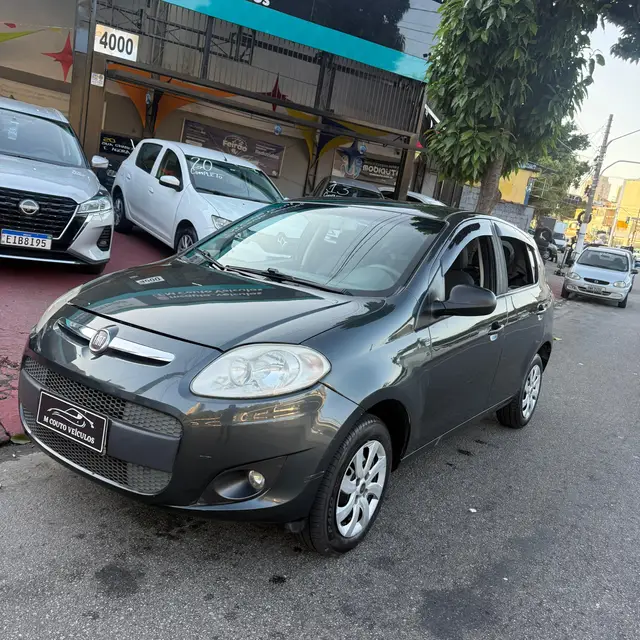 Carro Fiat Palio 2012 Attractive 1.0 8V (Flex)