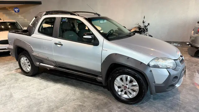 Carro Fiat Strada 2013 Adventure 1.8 16V Dualogic (Flex) (Cabine Dupla)