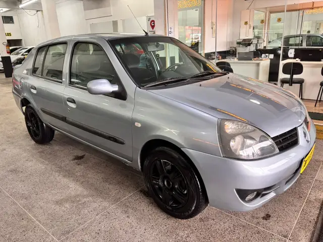 Carro Renault Clio Sedan 2006 Expression 1.0 16V