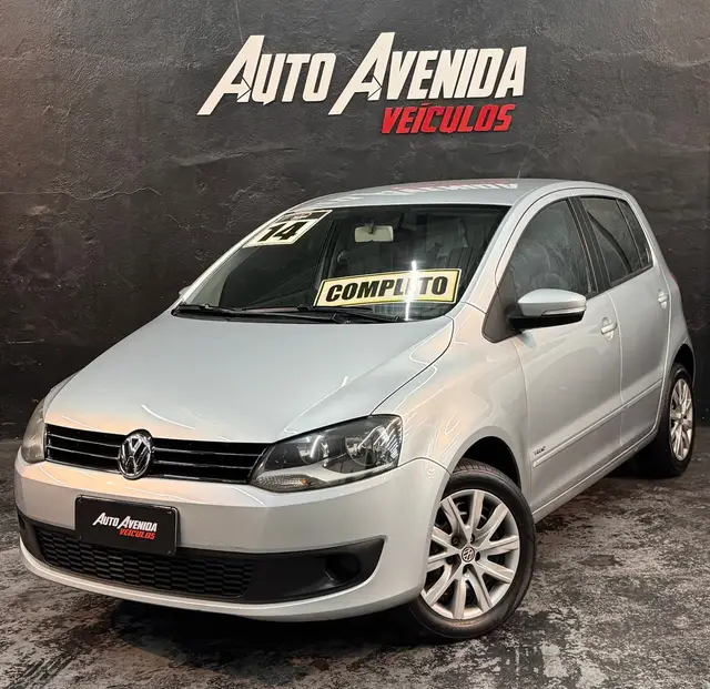 Carro Volkswagen Fox 2014 1.0 TEC (Flex) 2p