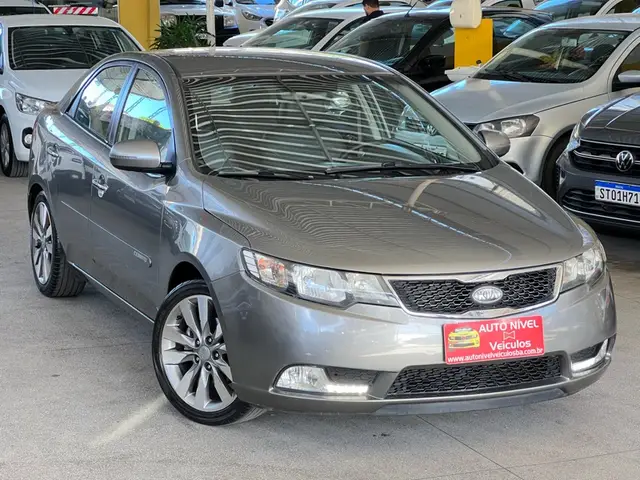 Carro Kia Cerato 2013 SX 1.6 16V E.284(aut)