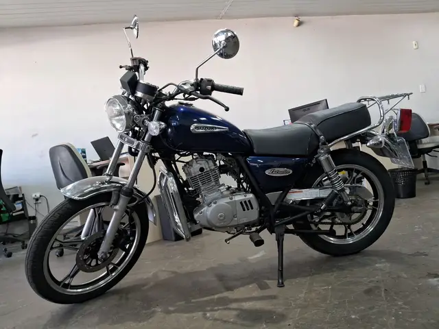 Moto Suzuki Intruder 2011 125