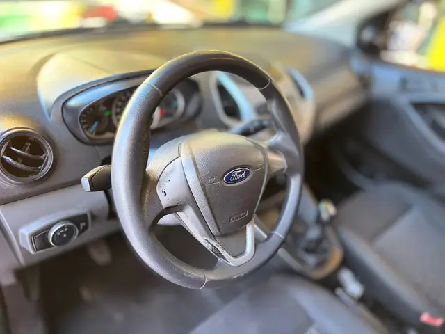 Carro Ford Ka 2018 1.0 SE Plus (Flex)