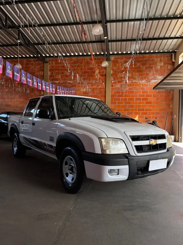Carro Chevrolet S10 Cabine Dupla 2011 S10 Advantage 4x2 2.4 (Flex) (Cab Dupla)