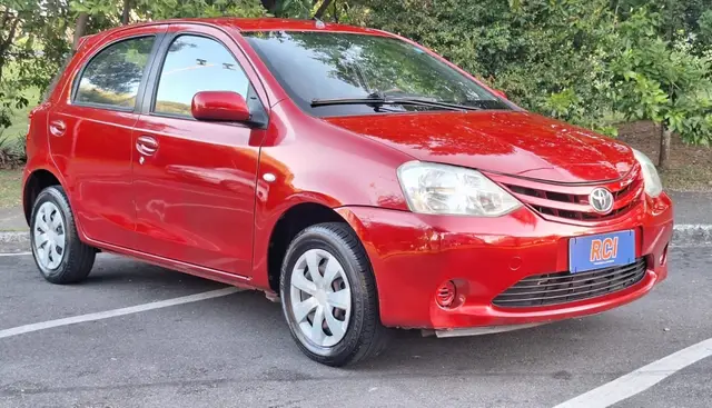 Carro Toyota Etios 2013 XS 1.3 (Flex)