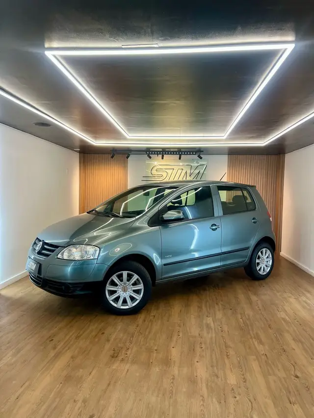 Carro Volkswagen Fox 2010 1.0 8V (Flex) 4p