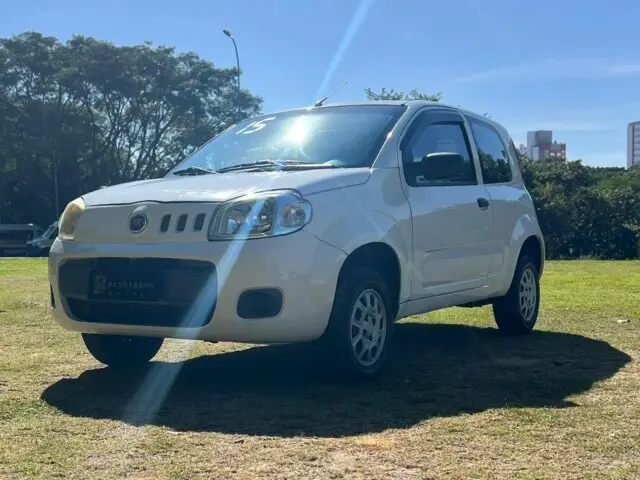 Carro Fiat Uno 2015 Vivace 1.0 8V (Flex) 2p