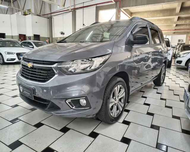 Carro Chevrolet Spin 2023 Premier 1.8 (Aut.)