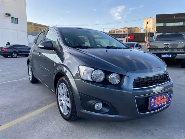 Carro Chevrolet Sonic 2013 Hatch LTZ 1.6 (Aut)