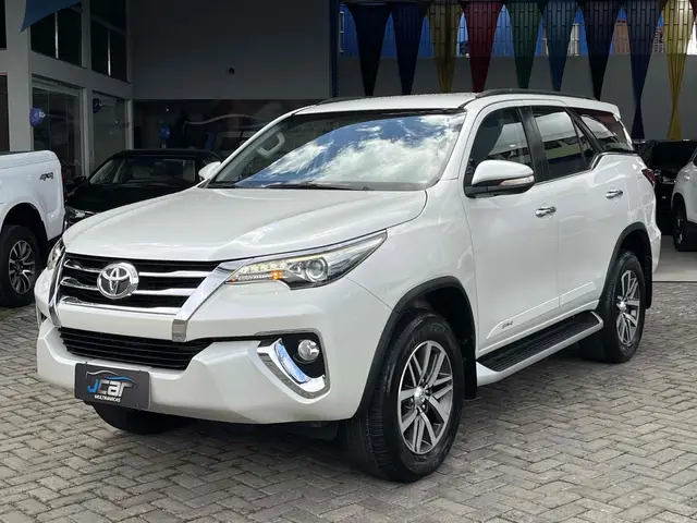 Carro Toyota SW4 2016 2.8 TDI SRX 7L 4x4 (Aut)