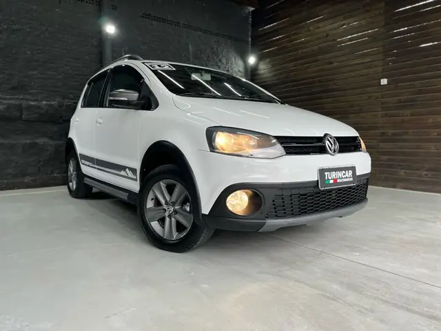 Carro Volkswagen CrossFox 2012 1.6 VHT (Flex)