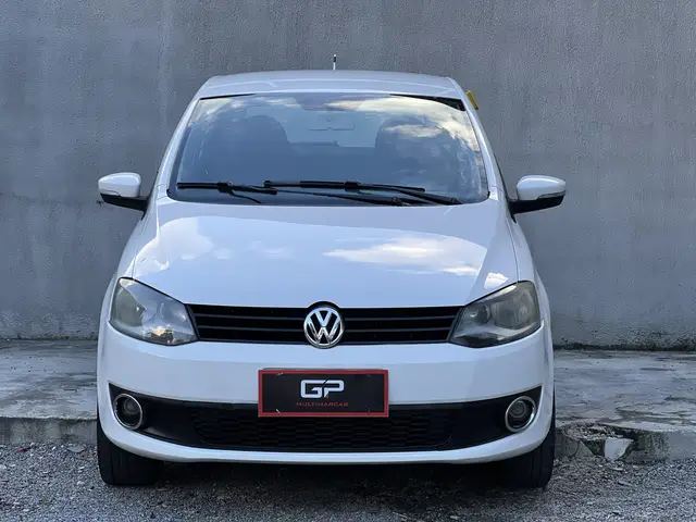 Carro Volkswagen Fox 2014 1.0 TEC (Flex) 4p