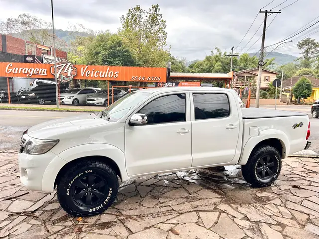 Carro Toyota Hilux Cabine Dupla 2014 Hilux 2.7 SRV CD 4x4 (Flex) (Aut)