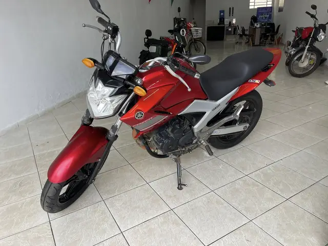 Carro Yamaha YS 250 Fazer 2014 Racing Blue