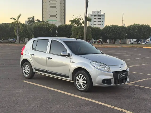 Carro Renault Sandero 2013 Expression 1.0 16V (flex)