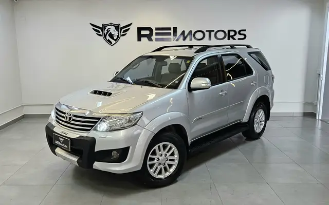 Carro Toyota SW4 2015 Hilux  3.0 TDI 4x4 SRV 5L