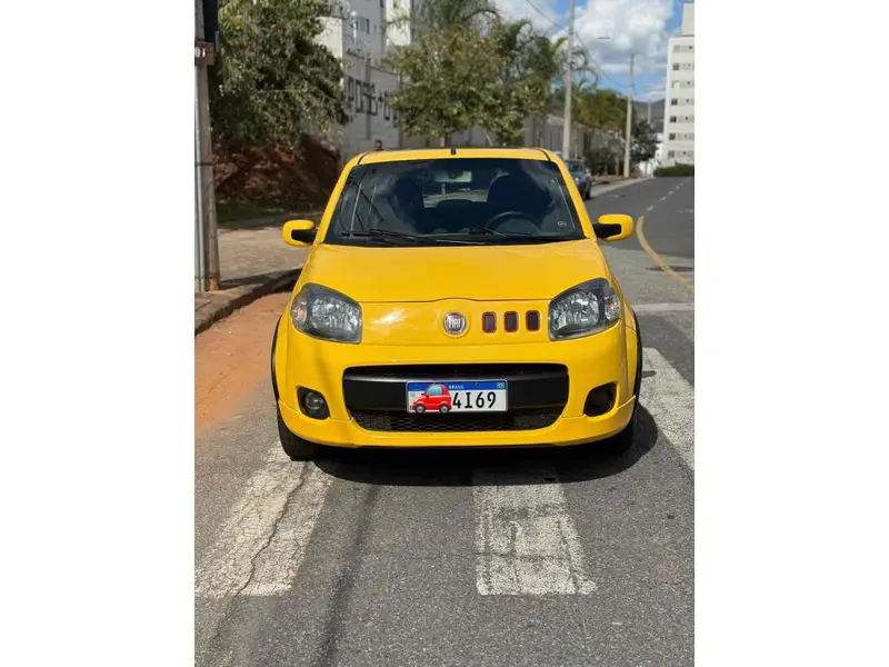 Fiat Uno Sporting 1.4 8V (Flex) 4p