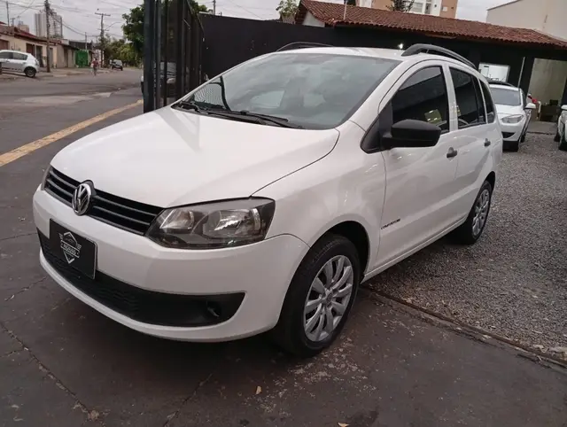 Carro Volkswagen SpaceFox 2014 1.6 8V (Flex)
