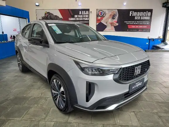Carro Fiat Fastback 2025 Audace T200 Hybrid