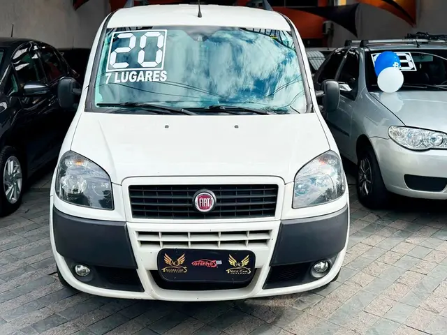 Carro Fiat Doblò 2020 Essence 1.8 16V (Flex)