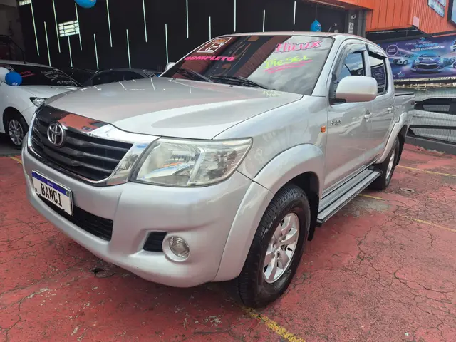 Carro Toyota Hilux Cabine Dupla 2014 Hilux 3.0 TDI 4x4 CD SRV (Aut)