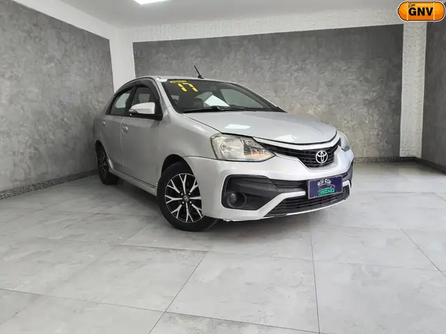 Carro Toyota Etios 2017 Platinum 1.5 (Aut) (Flex)