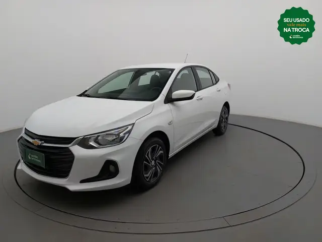 Carro Chevrolet Onix Plus 2024 LT 1.0