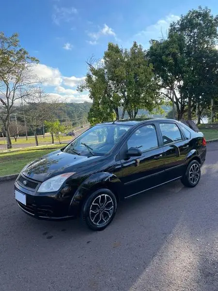 Carro Ford Fiesta Sedan 2008 Trend 1.6 (Flex)
