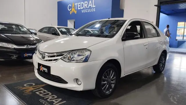 Carro Toyota Etios 2016 XLS 1.5 (Flex)
