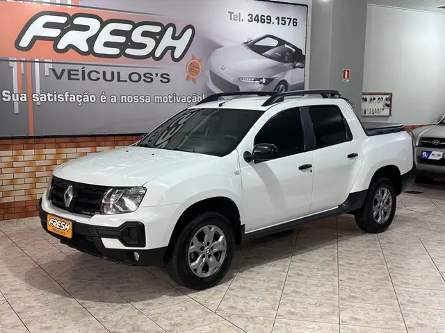 Carro Renault Oroch 2023 Intense 1.6 (Flex)
