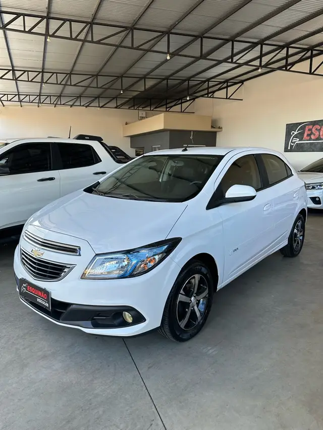 Carro Chevrolet Onix 2016 1.4 LT SPE/4