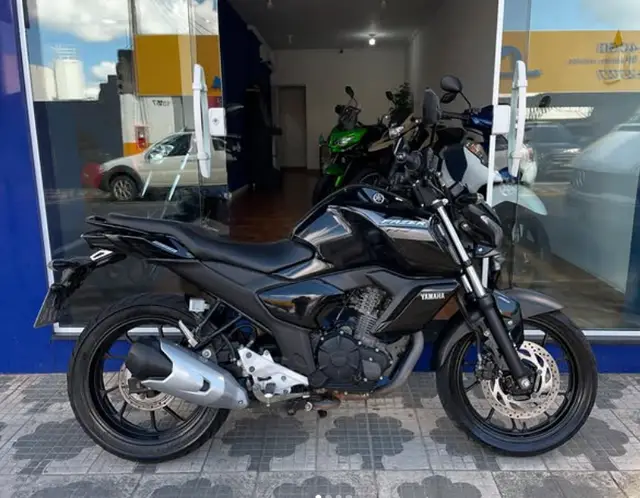 Moto Yamaha Fazer FZ15 2024 ABS