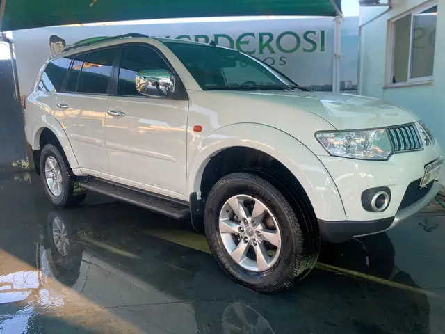 Carro Mitsubishi Pajero Dakar 2013 3.5 HPE 4WD (aut)(Flex)